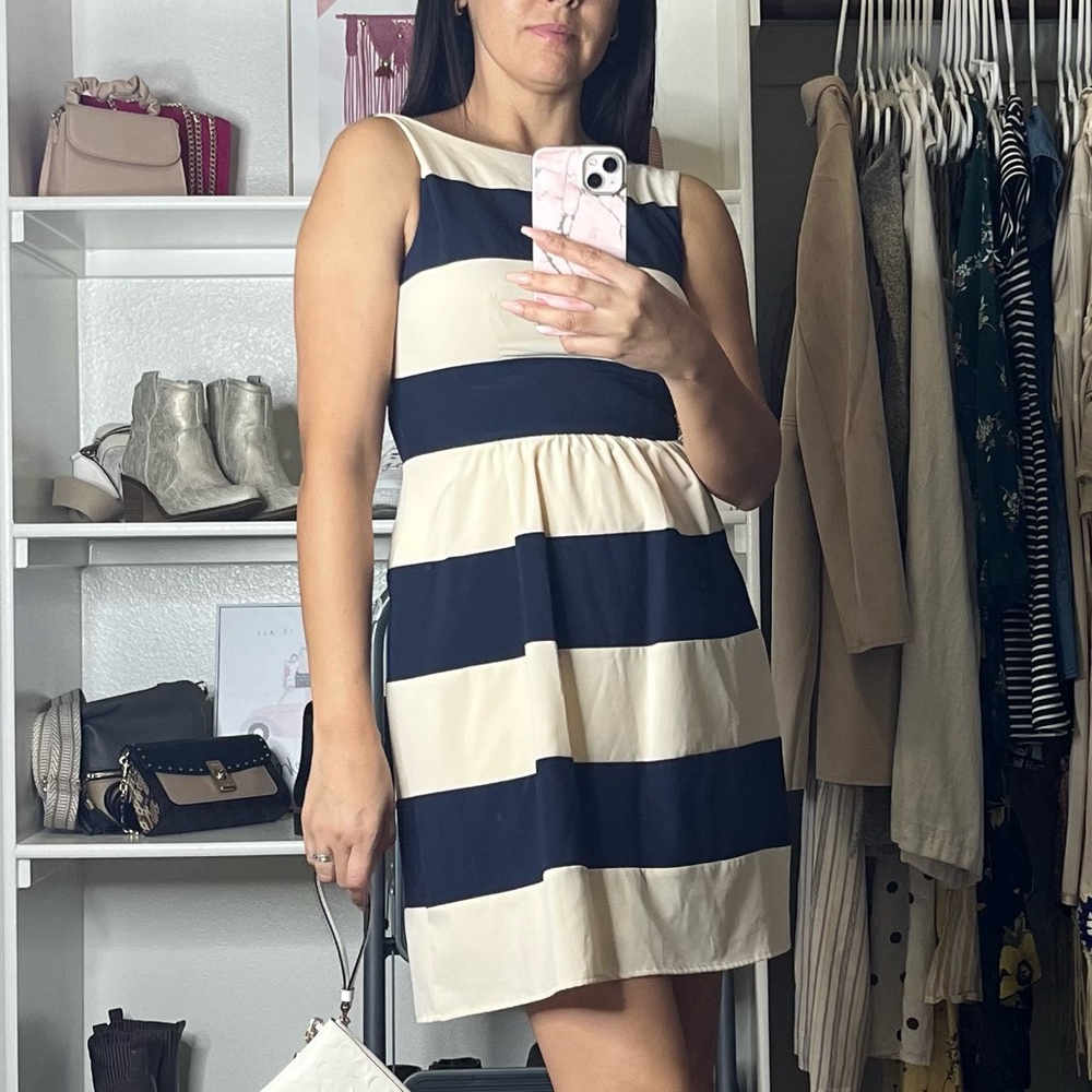Dress - Picture 4 of 6